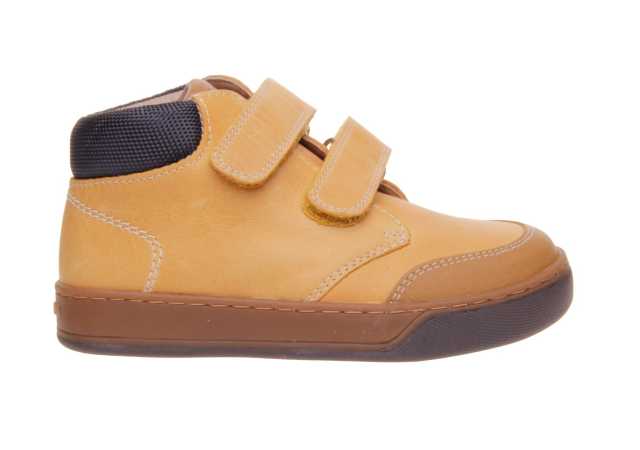 BOTA NIÑO BIOMECANICS CON VELCRO Y PUNTERA REFORZADA