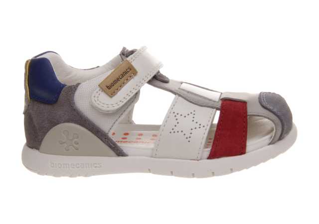 SANDALIA NIÑO BIOMECANICS CON VELCRO Y PUNTERA REFORZADA