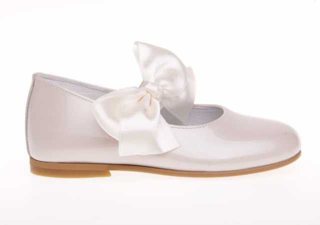 MERCEDITAS EN CHAROL CON VELCRO Y LAZO
