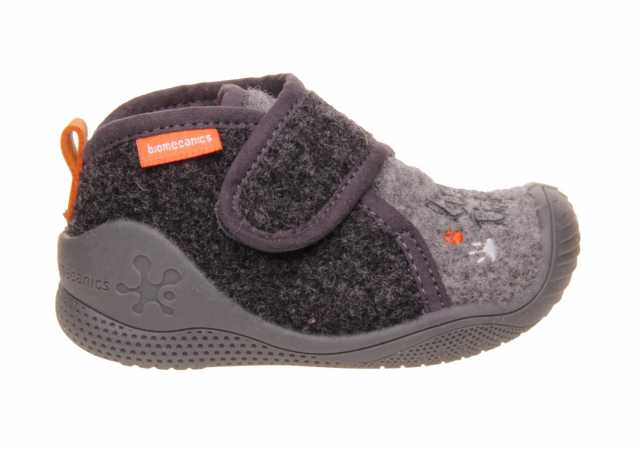 ZAPATILLA DE CASA NIÑO BIOMECANICS CON VELCRO Y PUNTERA REFORZADA