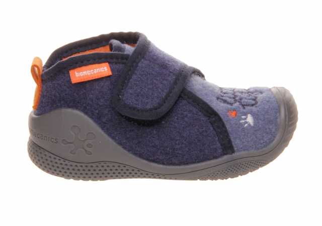 ZAPATILLA DE CASA BIOMECANICS CON VELCRO Y PUNTERA REFORZADA