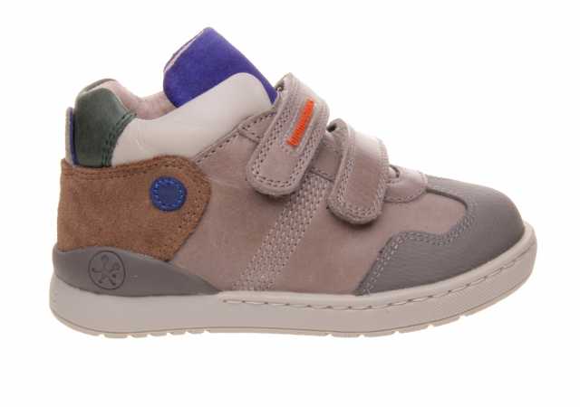 BOTA NIÑO BIOMECANICS CON VELCRO Y PUNTERA REFORZADA