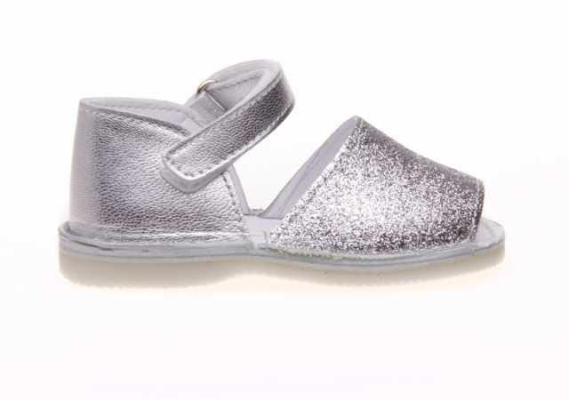 SANDALIA MENORQUINA METALIZADA CON GLITTER Y VELCRO