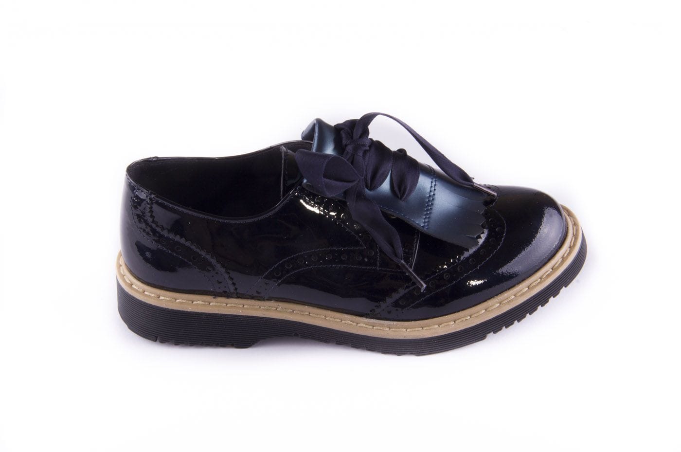 zapatos de charol para niña