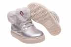BOTA NIÑA VICTORIA EN SERRAJE  METALIZA DOCON CORDÓN