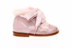 BOTA NIÑA CLARYS EN CHAROL CON CORDÓN