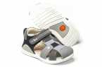 SANDALIA BIOMECANICS NIÑO CON VELCRO Y PUNTERA REFORZADA