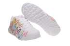 Zapatillas Skechers para niña – Diseño moderno con estampado de corazones
