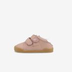 Blanditos deportivo respetuoso con velcro rosa nude.