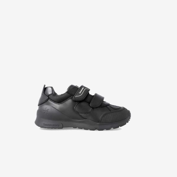 Zapato colegial deportivo negro Biomecanics junior con velcro y puntera reforzada