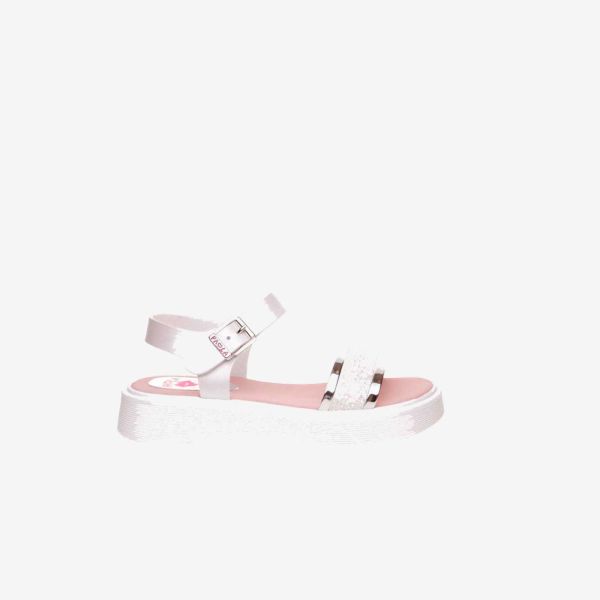 Sandalia de Pablosky de niña en color blanco con tonos en plata con ajuste de hebilla