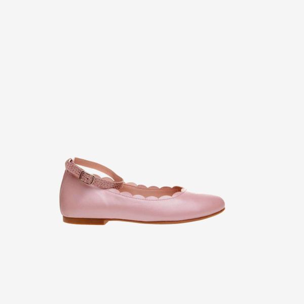 Mercedes en piel en rosa con hebilla para niñas.