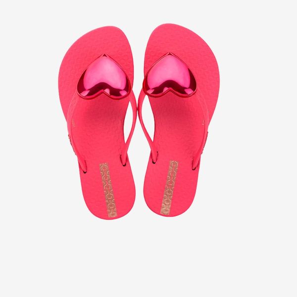 Playeras en fucsia con adorno de corazon de Ipanema